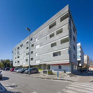Populare Charming Apartament