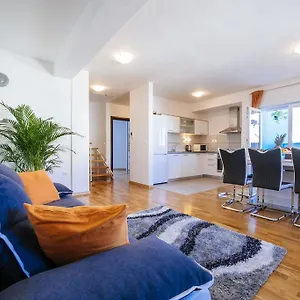 Rainbow Apartament